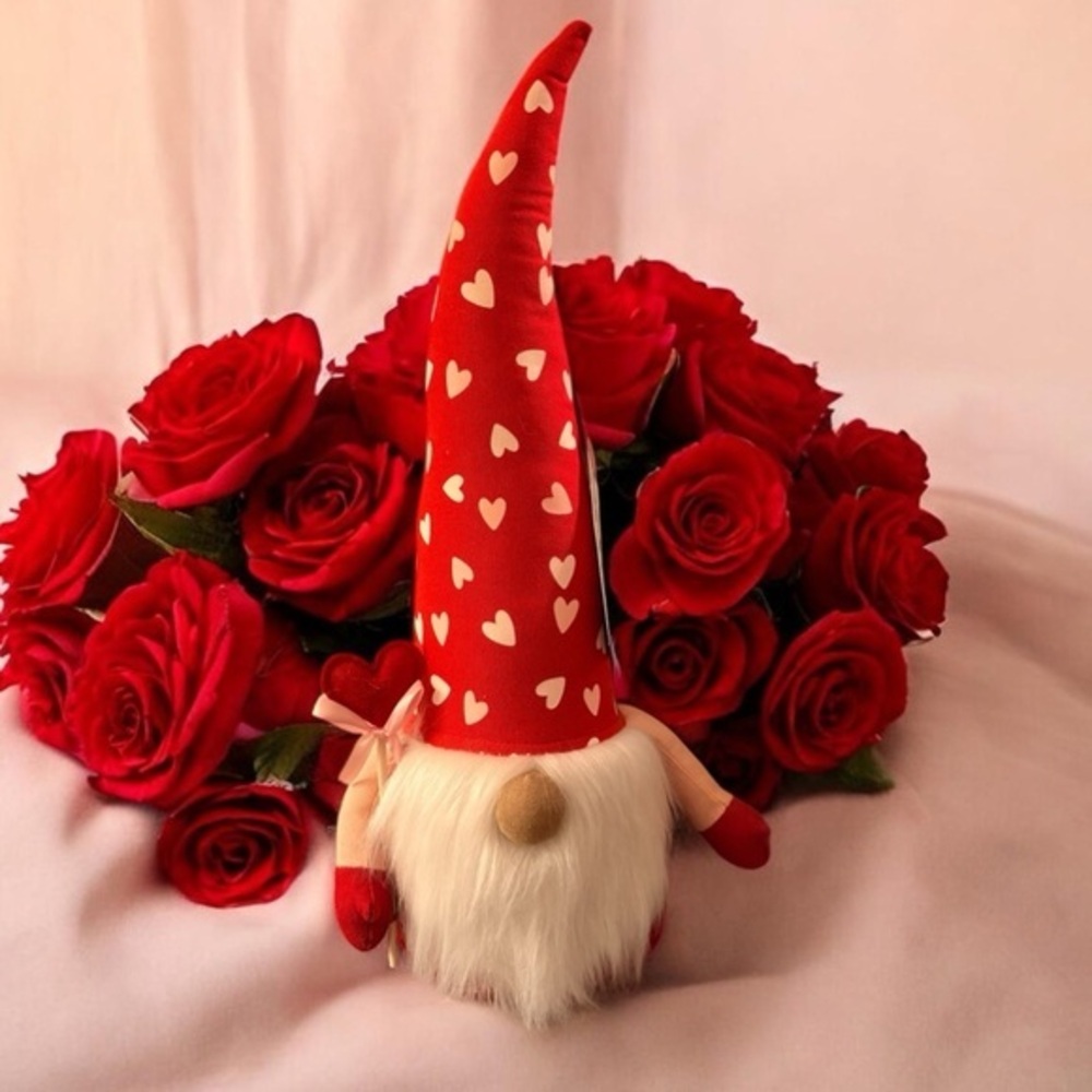Huntington Home 20” Heart Gnome